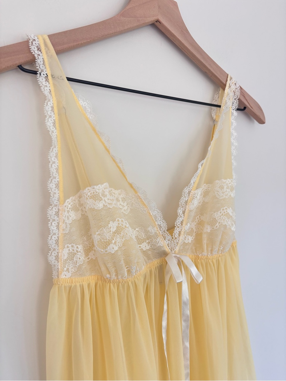 Victoria’s Secret Y2K Yellow Lace Babydoll Chemise Nightgown L - Picture 2 of 8